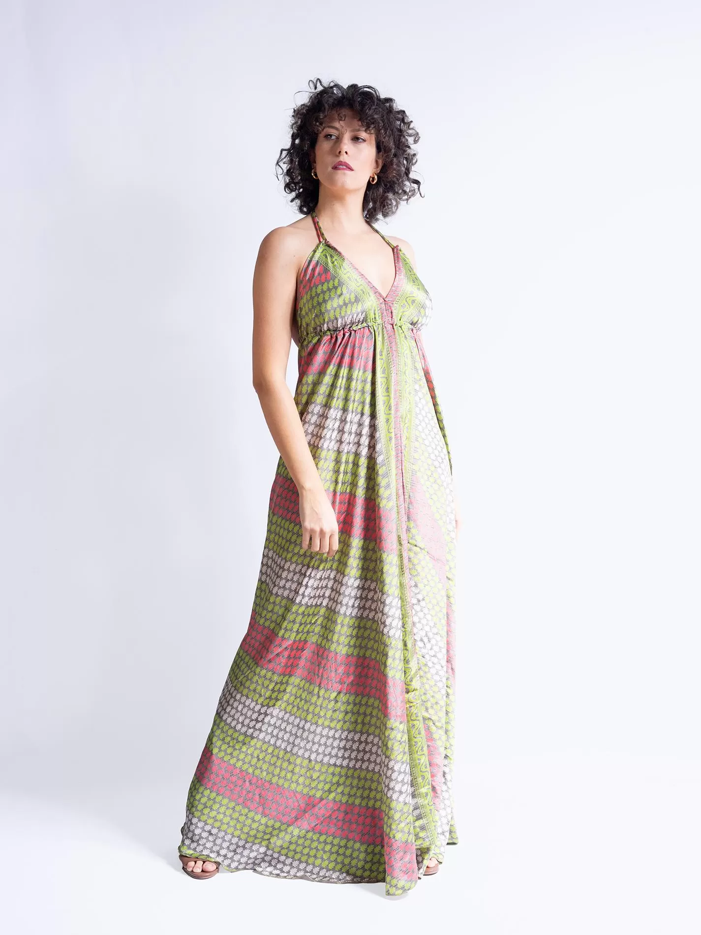 Abito etnico lungo verde bianco e rosso – Delhi