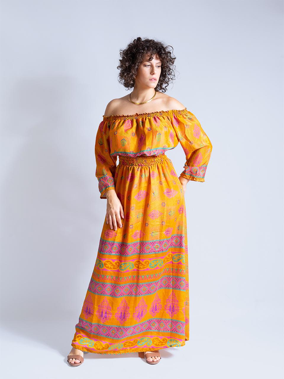Abito Lungo Etnico con Scollo a Barca arancione – Radha