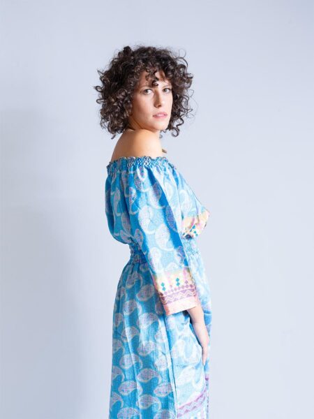 Abito Lungo Etnico con Scollo a Barca celeste – Radha (5)