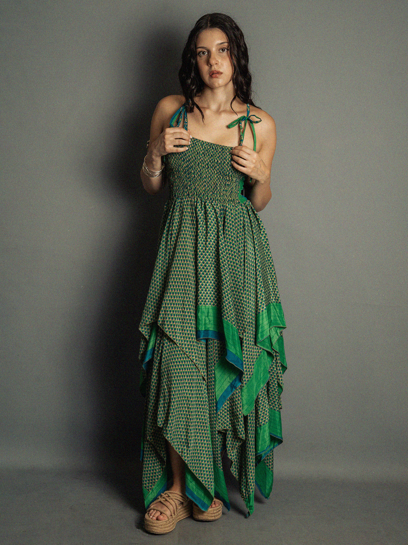 Abito etnico con elastico e spalline verde – Mumbai