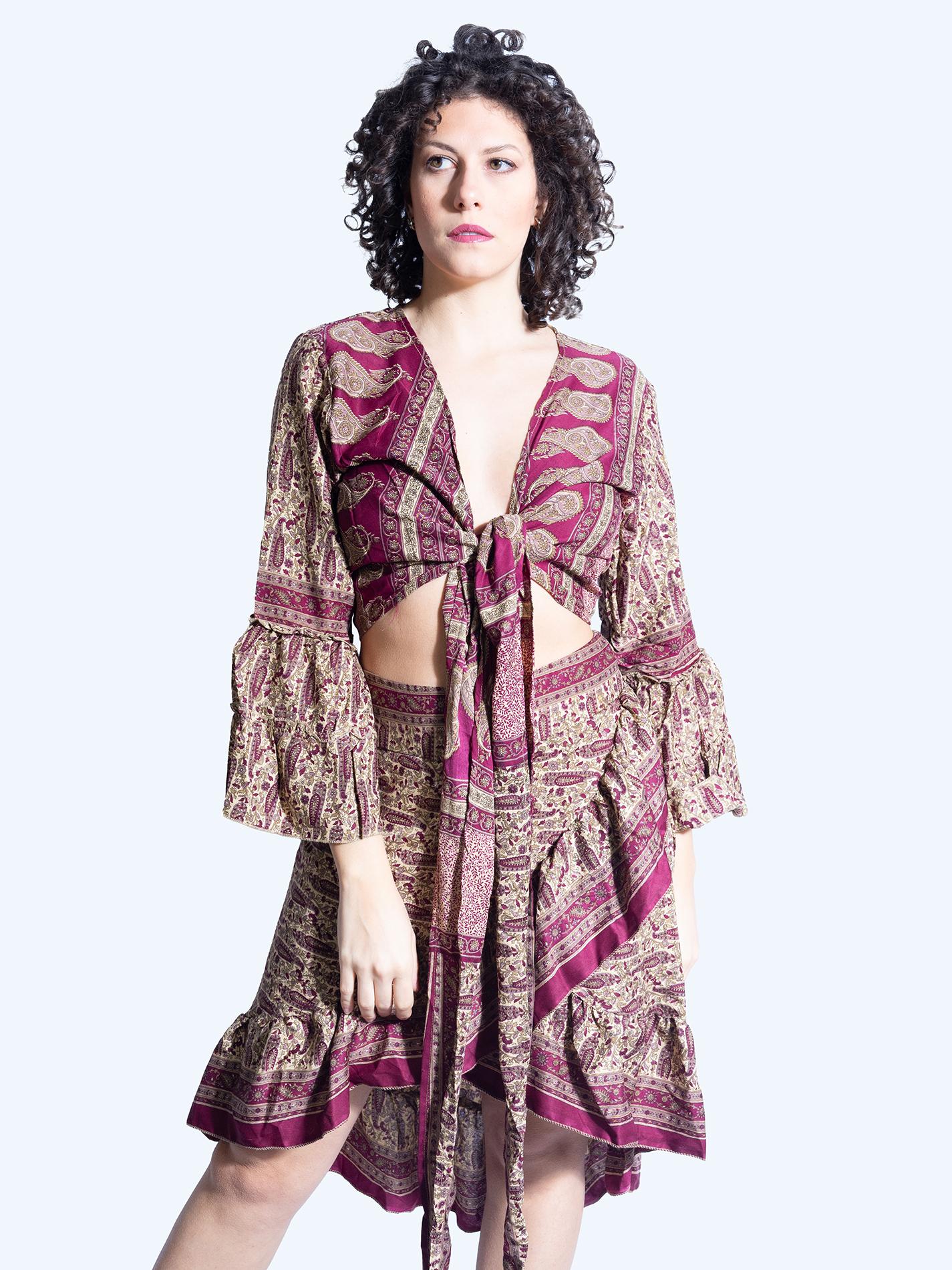 Wrap Top e Mini Gonna sabbia e rosso – Parvati