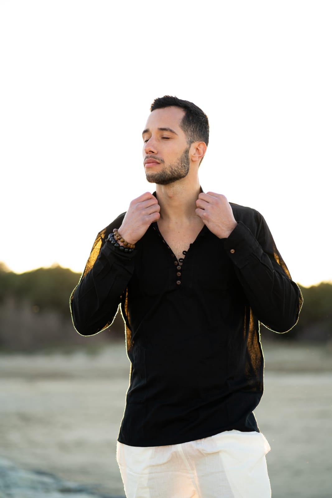 Camicia etnica con scollo nero – Sicilia