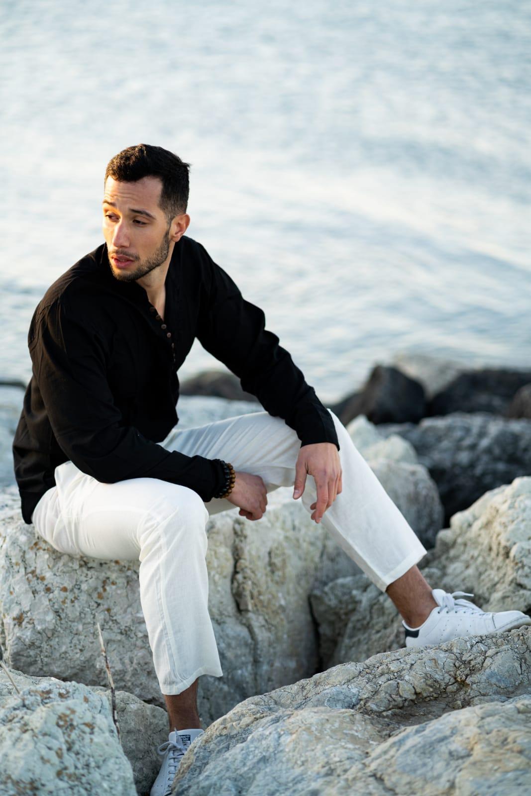 Camicia etnica con scollo nero – Sicilia