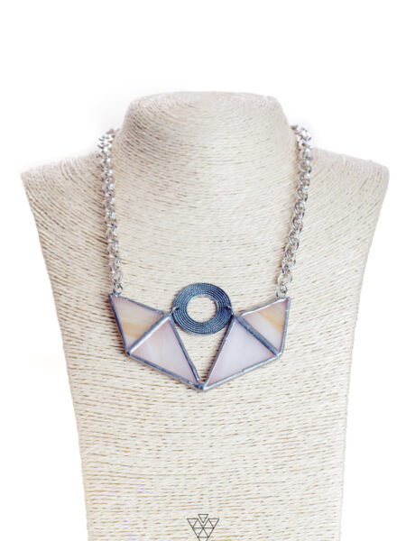 Collana girocollo in Vetro opalescente bianco e Metallo