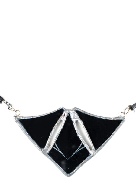 Collana girocollo in Vetro nero riciclato e Metallo