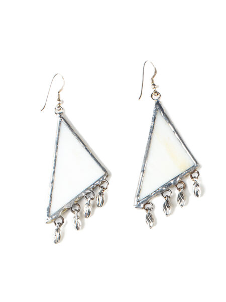 Orecchini pendenti in Vetro bianco e Metallo
