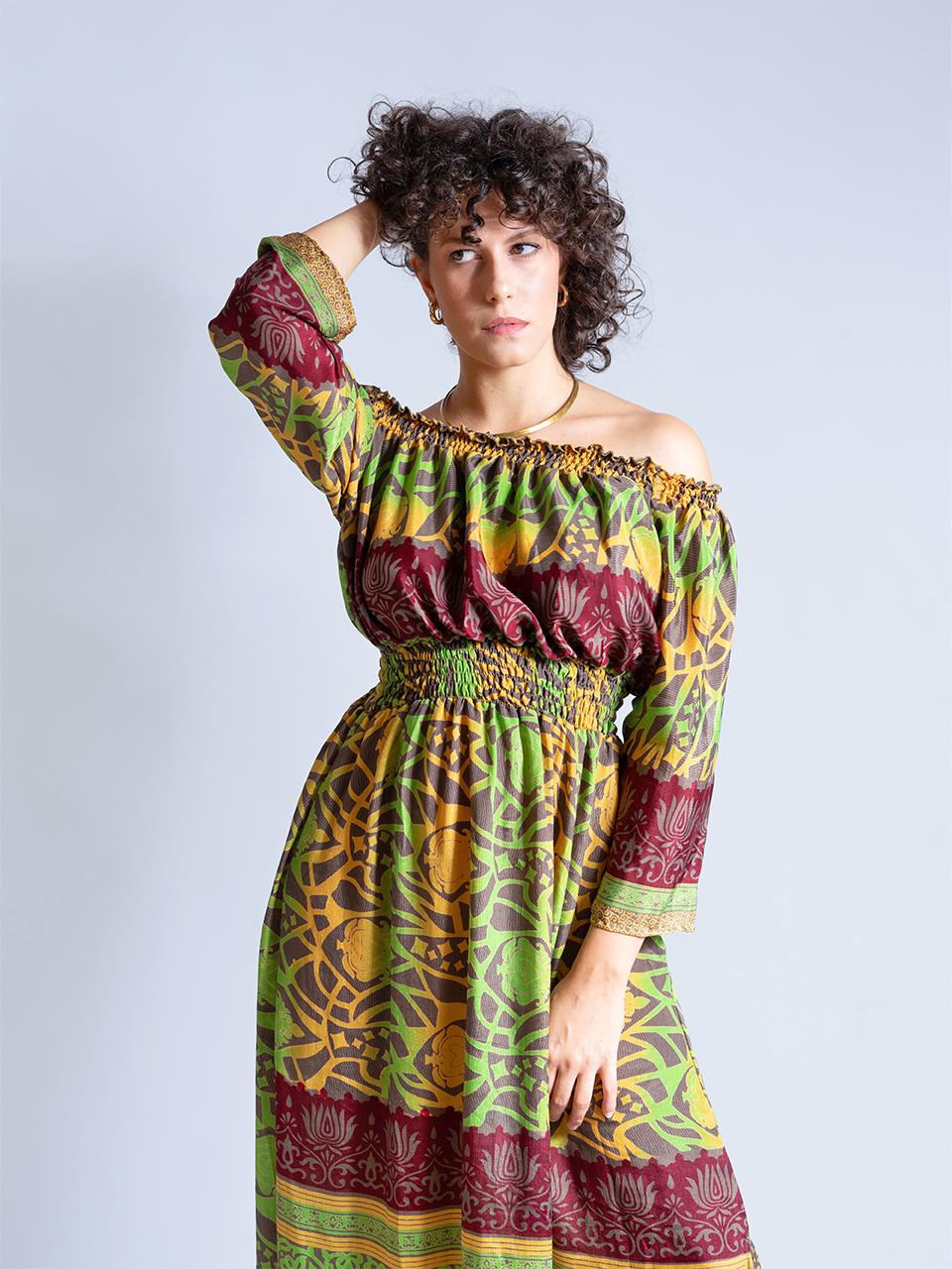 Abito Lungo Etnico con Scollo a Barca afro – Radha