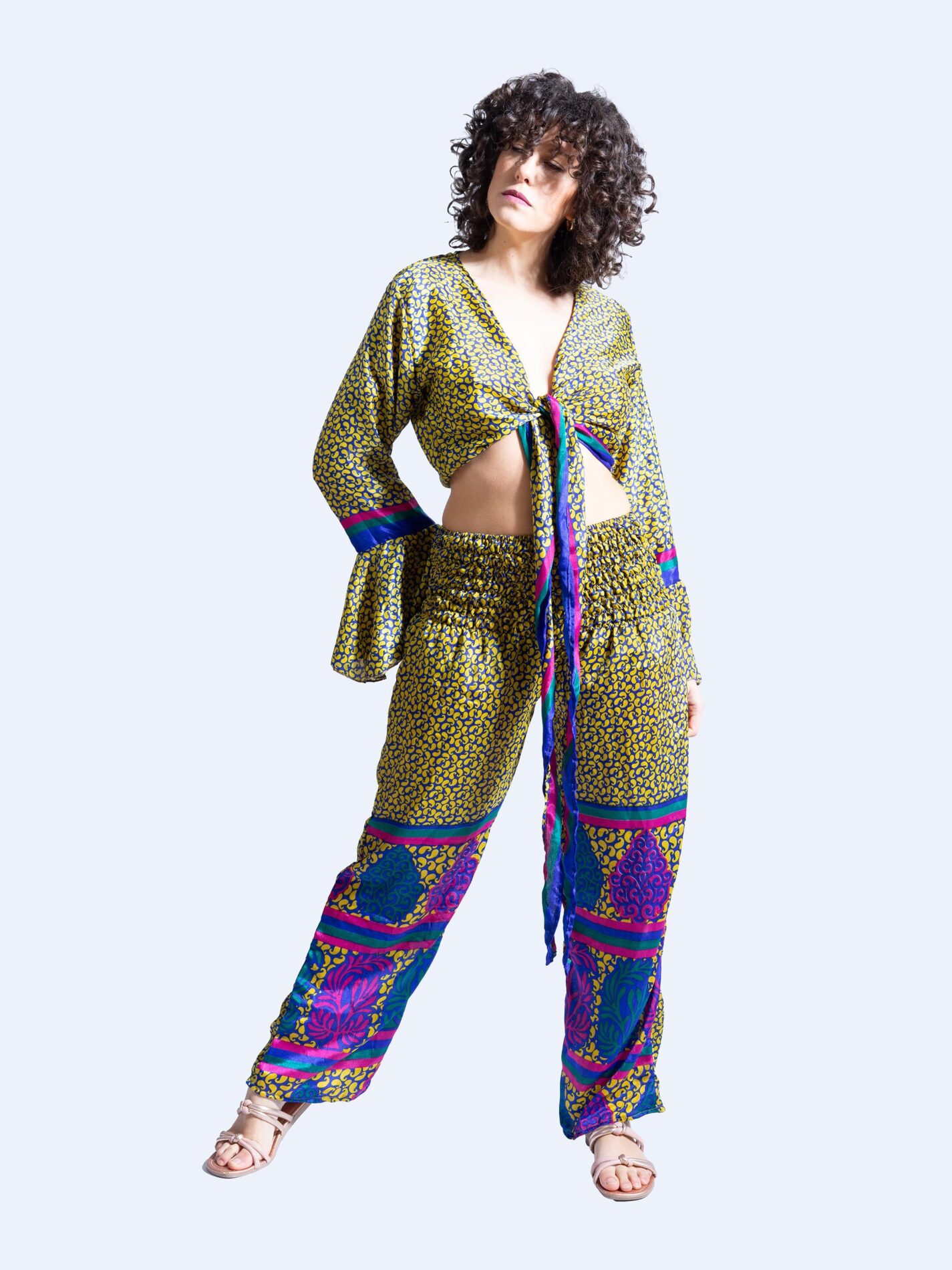Wrap Top e Pantalone giallo e blu – Punjabi
