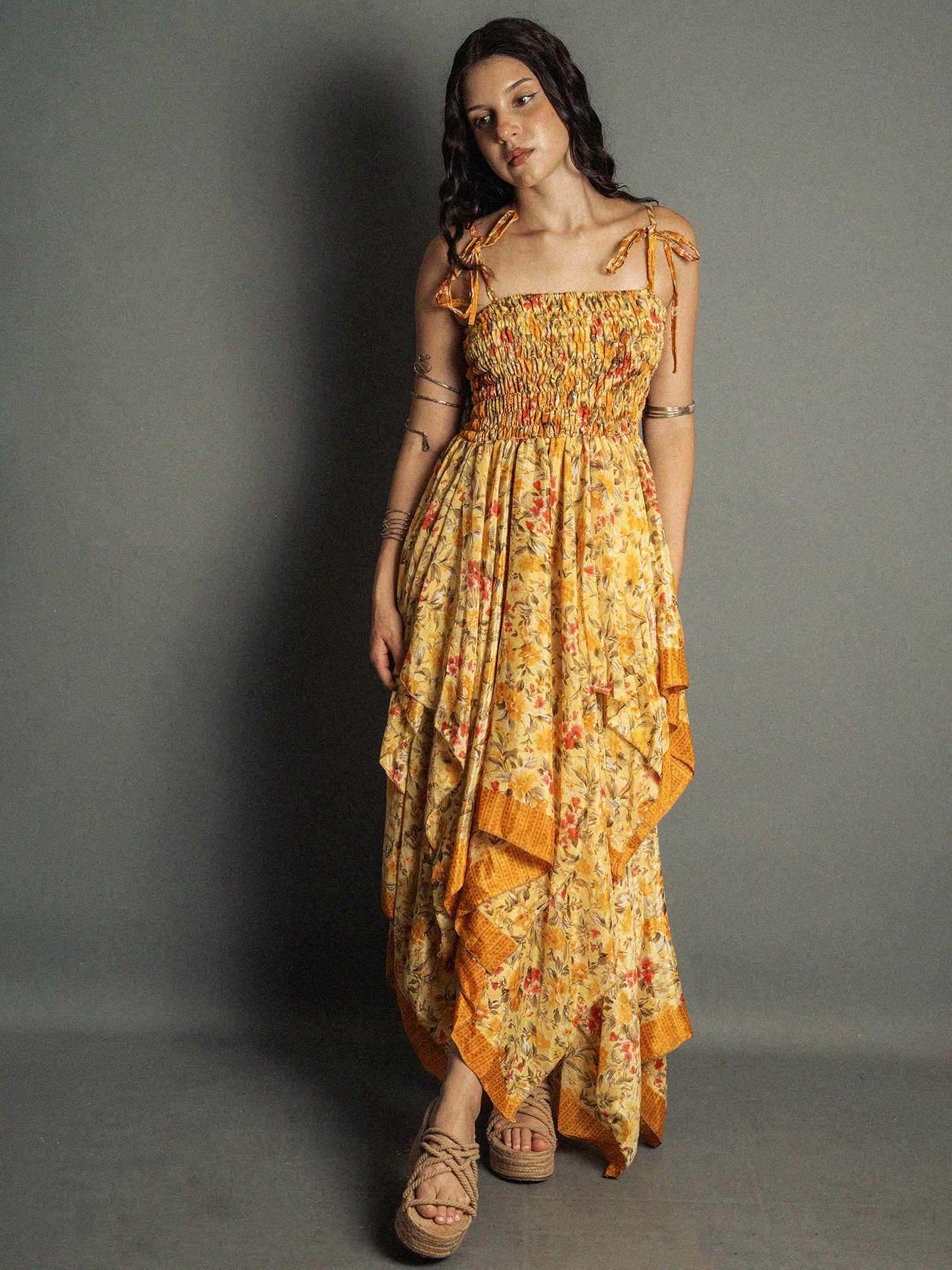 Abito etnico con elastico e spalline giallo – Mumbai