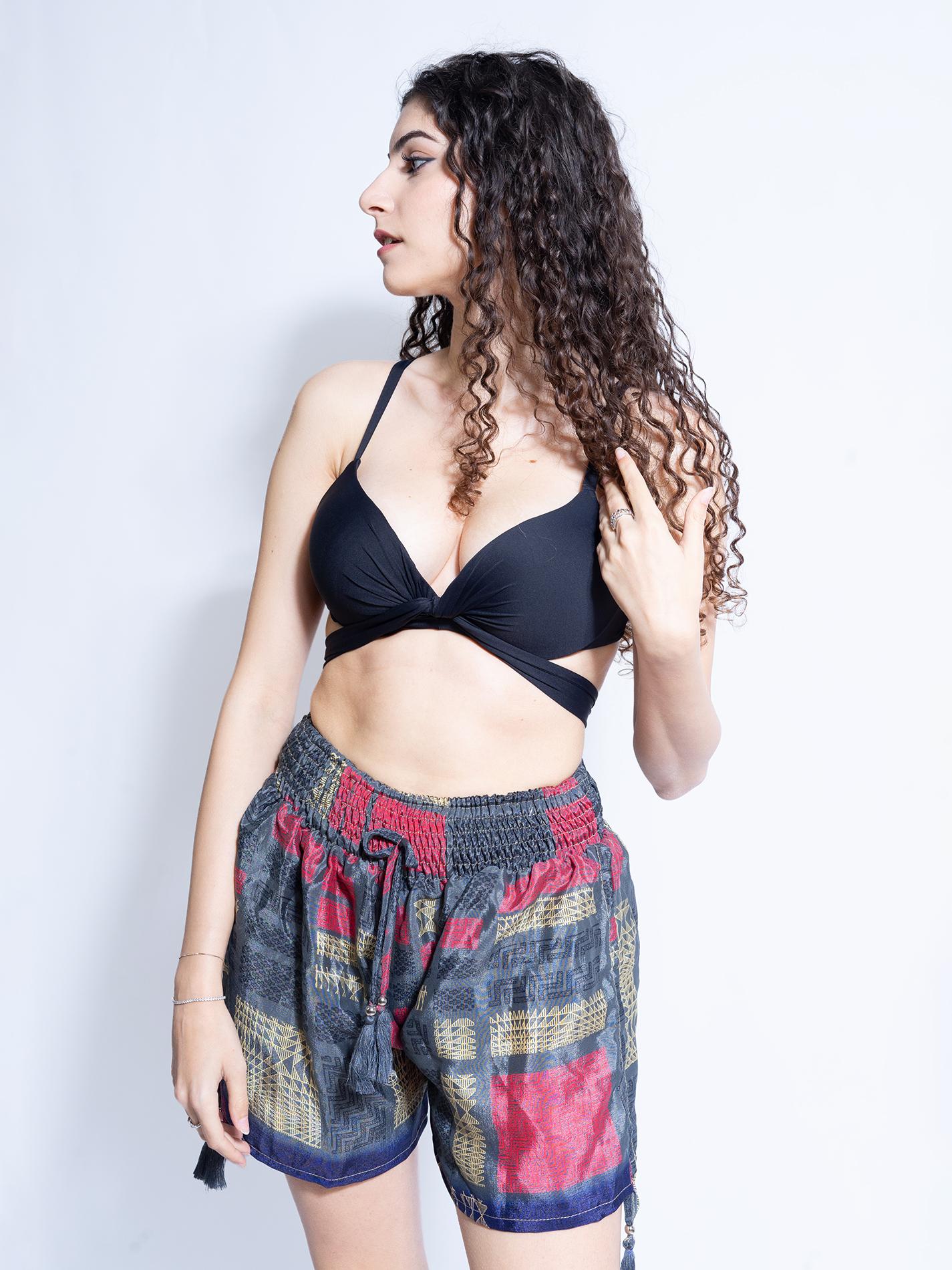 Pantaloncino rosso nero e blu – Himalaya