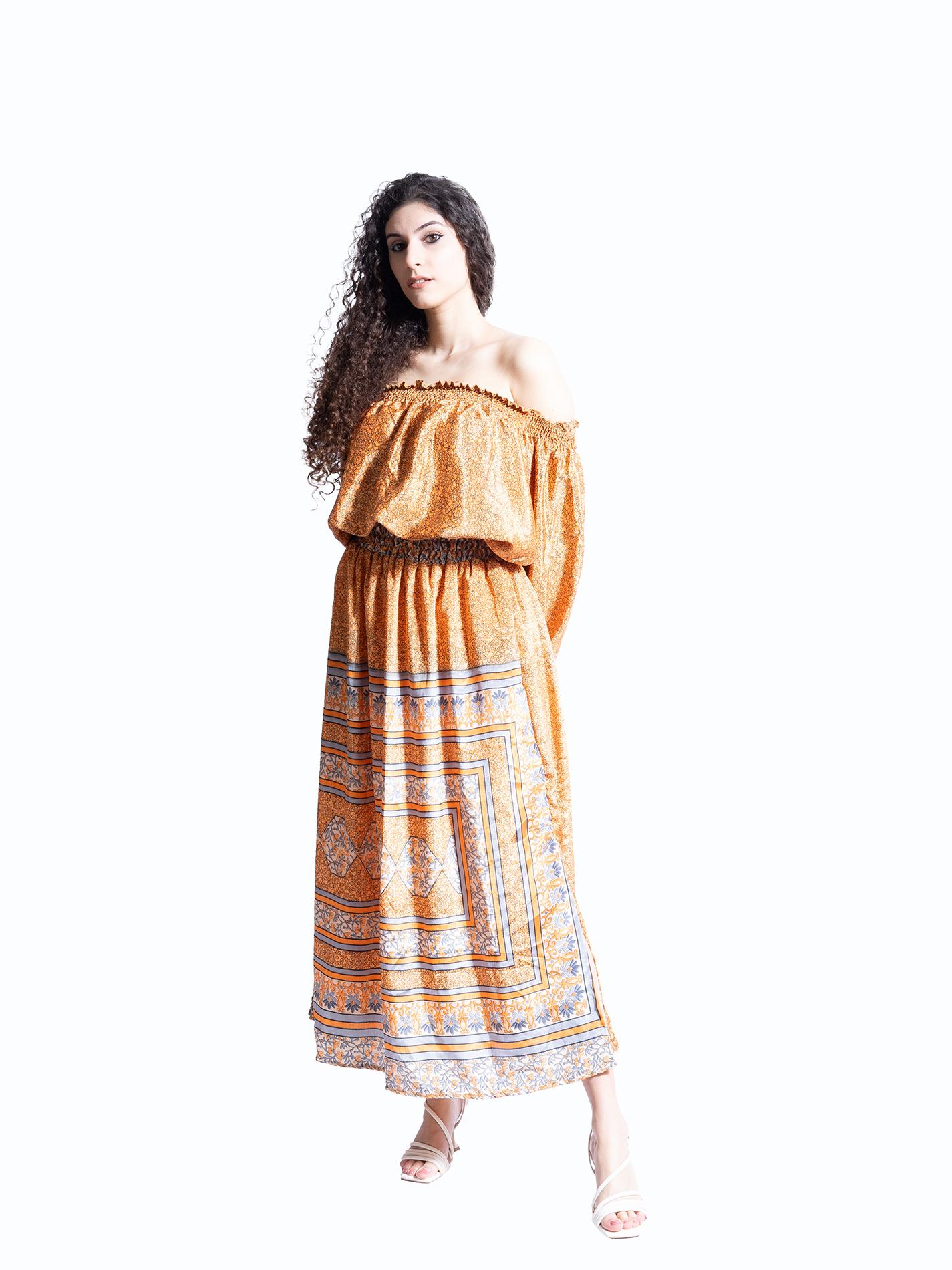 Abito Lungo Etnico con Scollo a Barca arancione – Radha