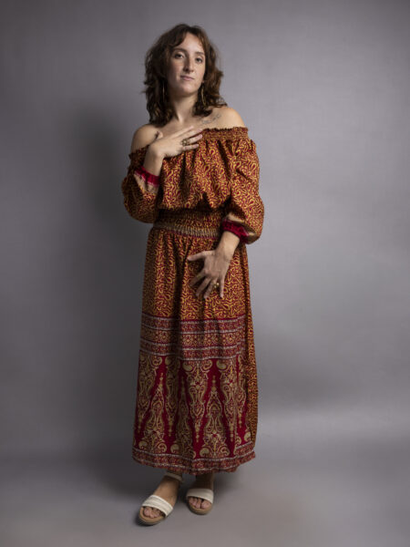 Abito Lungo Etnico con Scollo a Barca rosso e arancione – Radha