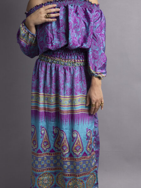 Abito Lungo Etnico con Scollo a Barca viola e blu – Radha (2)