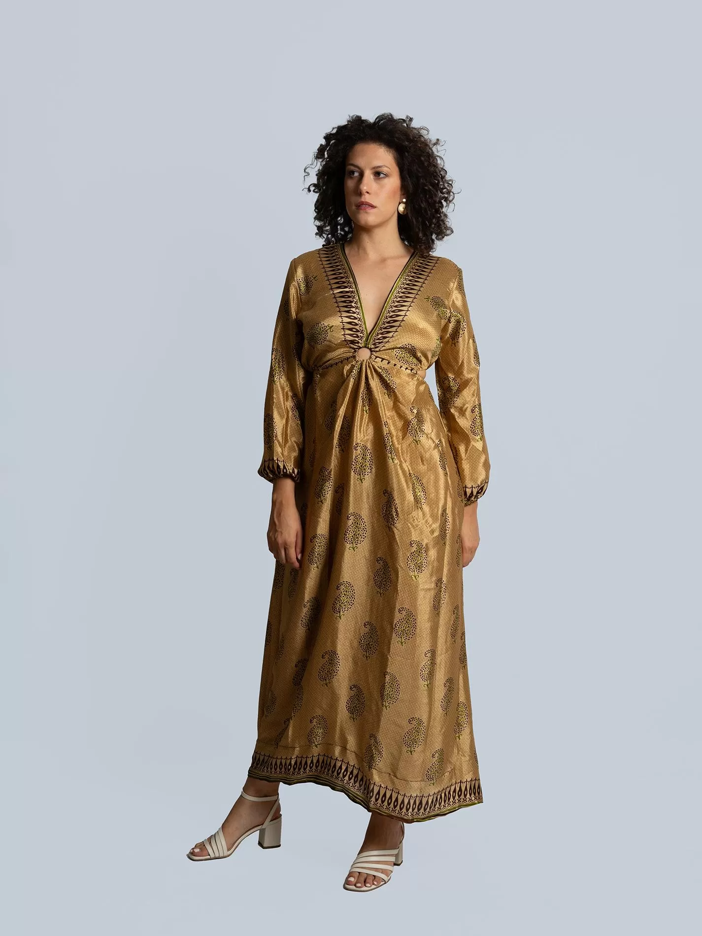 Abito Lungo con Anello dorato - Orissa
