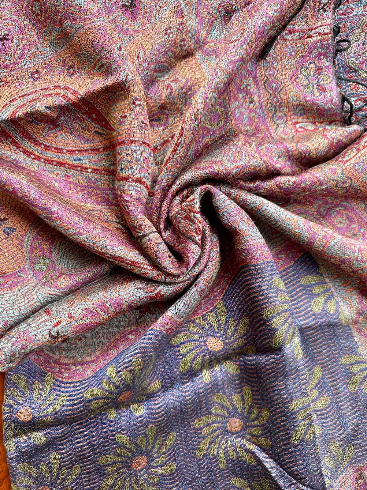 Sciarpa Jamawar in Seta e Viscosa 1