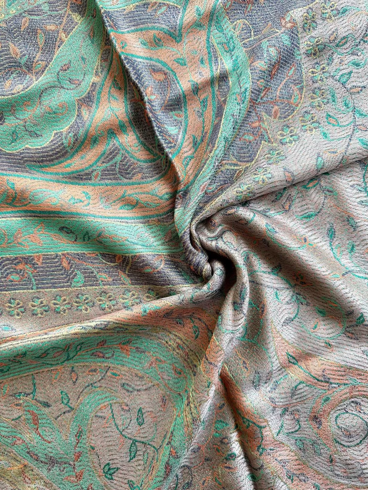 Sciarpa Jamawar in Seta e Viscosa 6