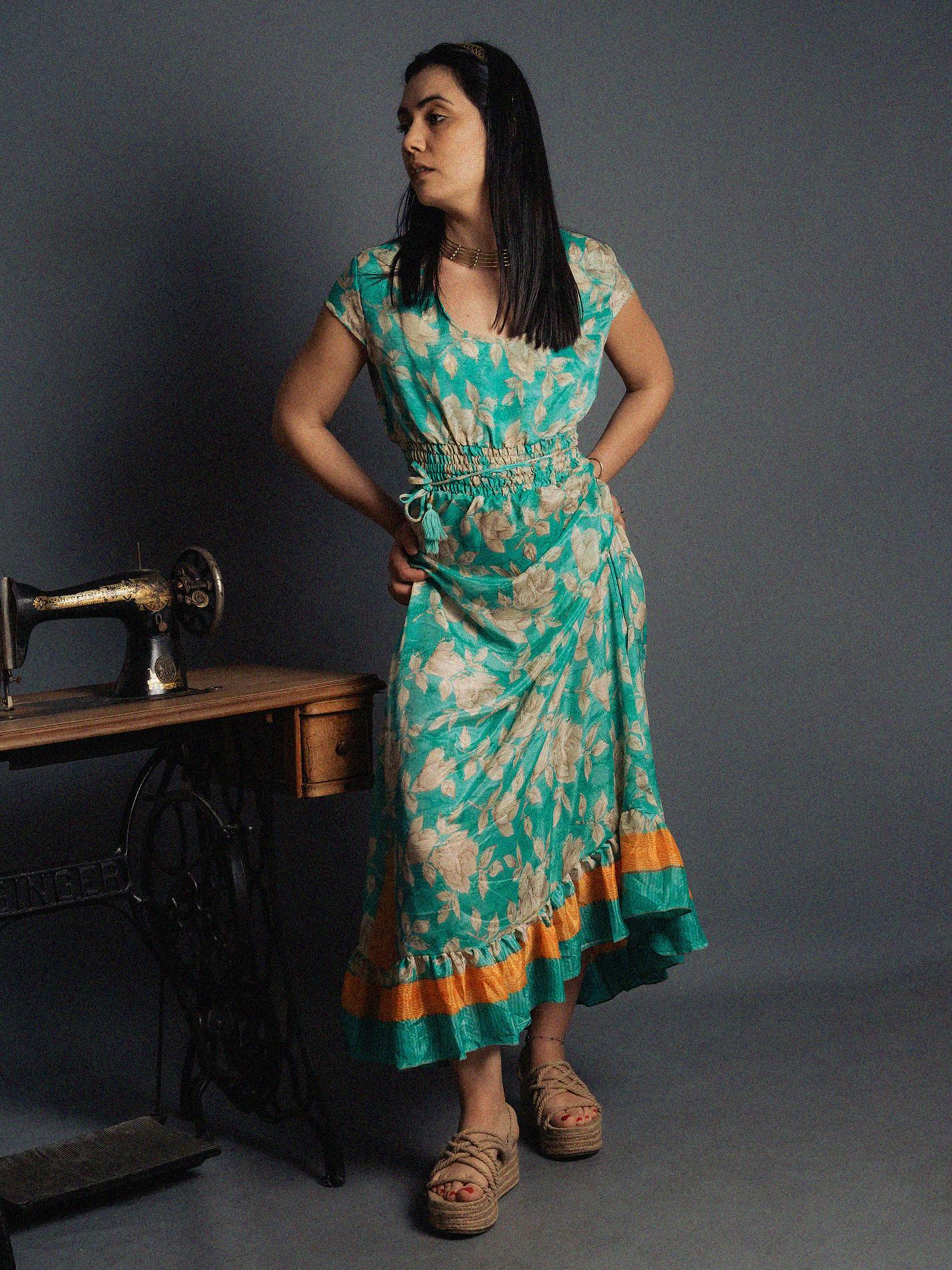 Abito lungo a girocollo fiori bianchi - Agra