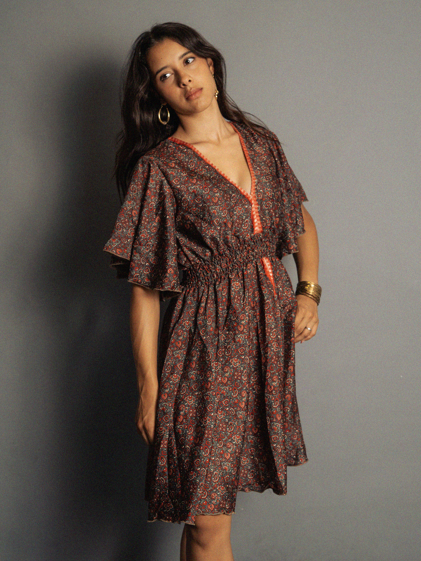 Abitino con maniche corte grigio con fiori - Haryana