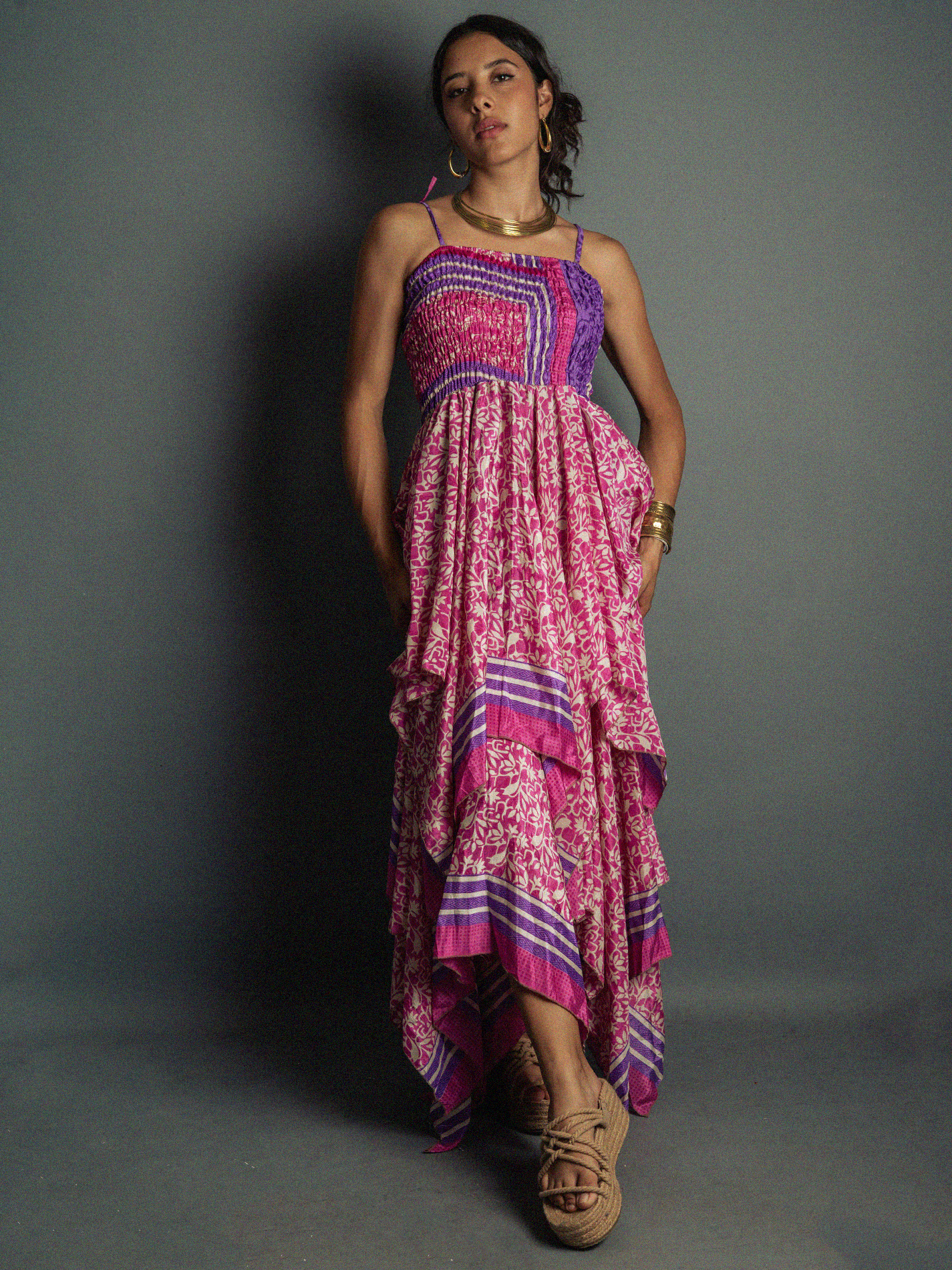 Abito etnico con elastico e spalline rosa – Mumbai