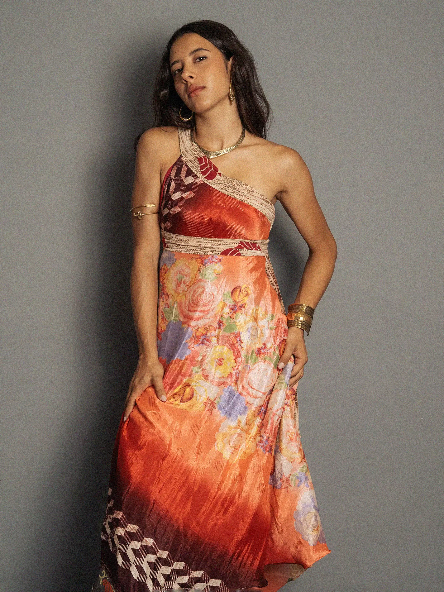 Gonna etnica lunga a portafoglio rose – India