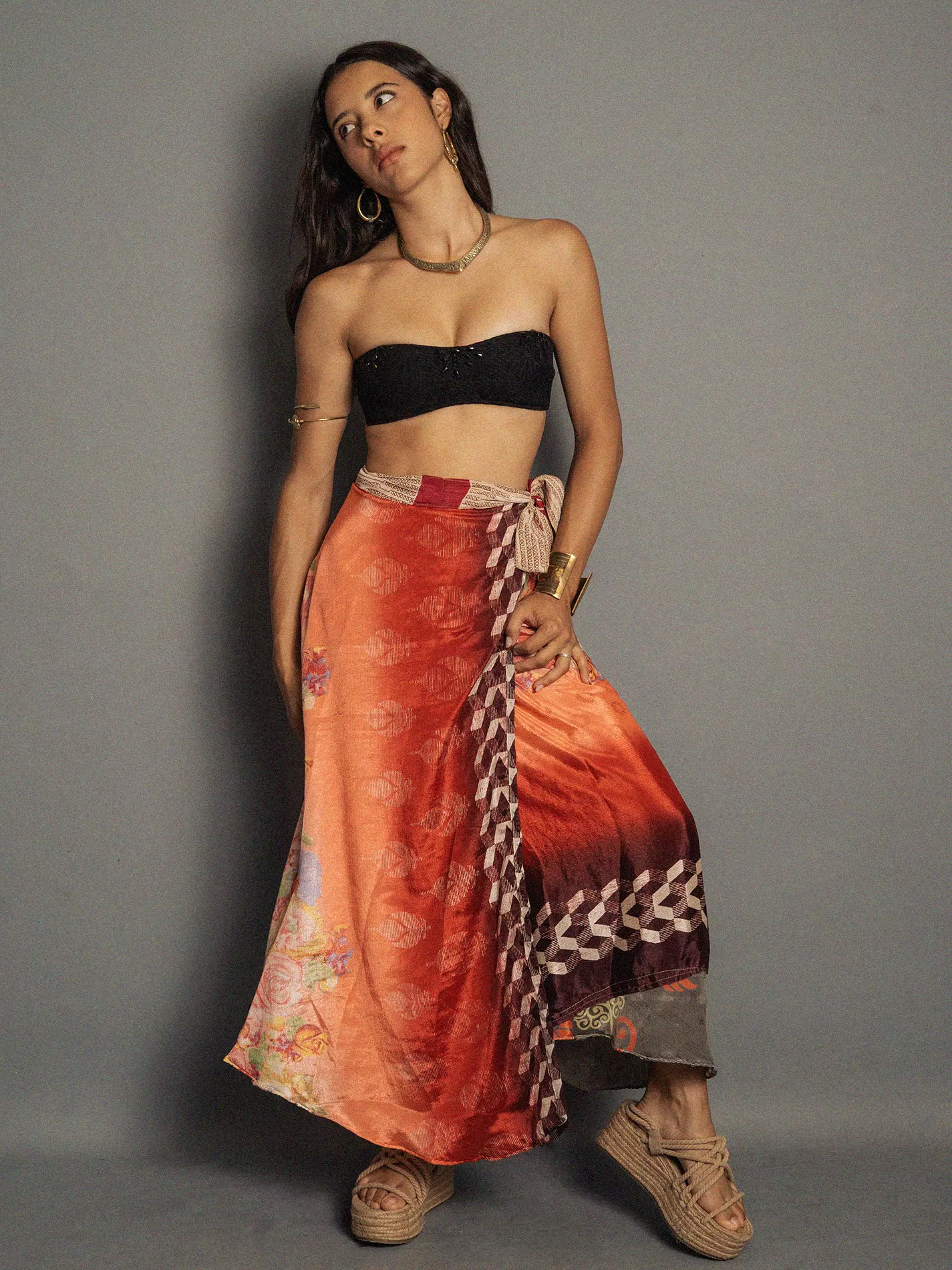 Gonna etnica lunga a portafoglio rose – India