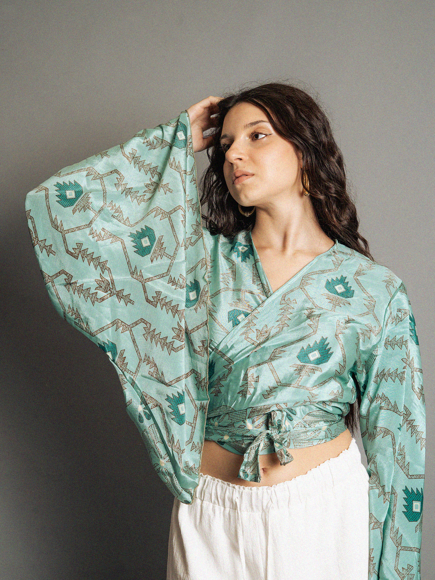 Wrap Top Manica larga celeste – Gandhi