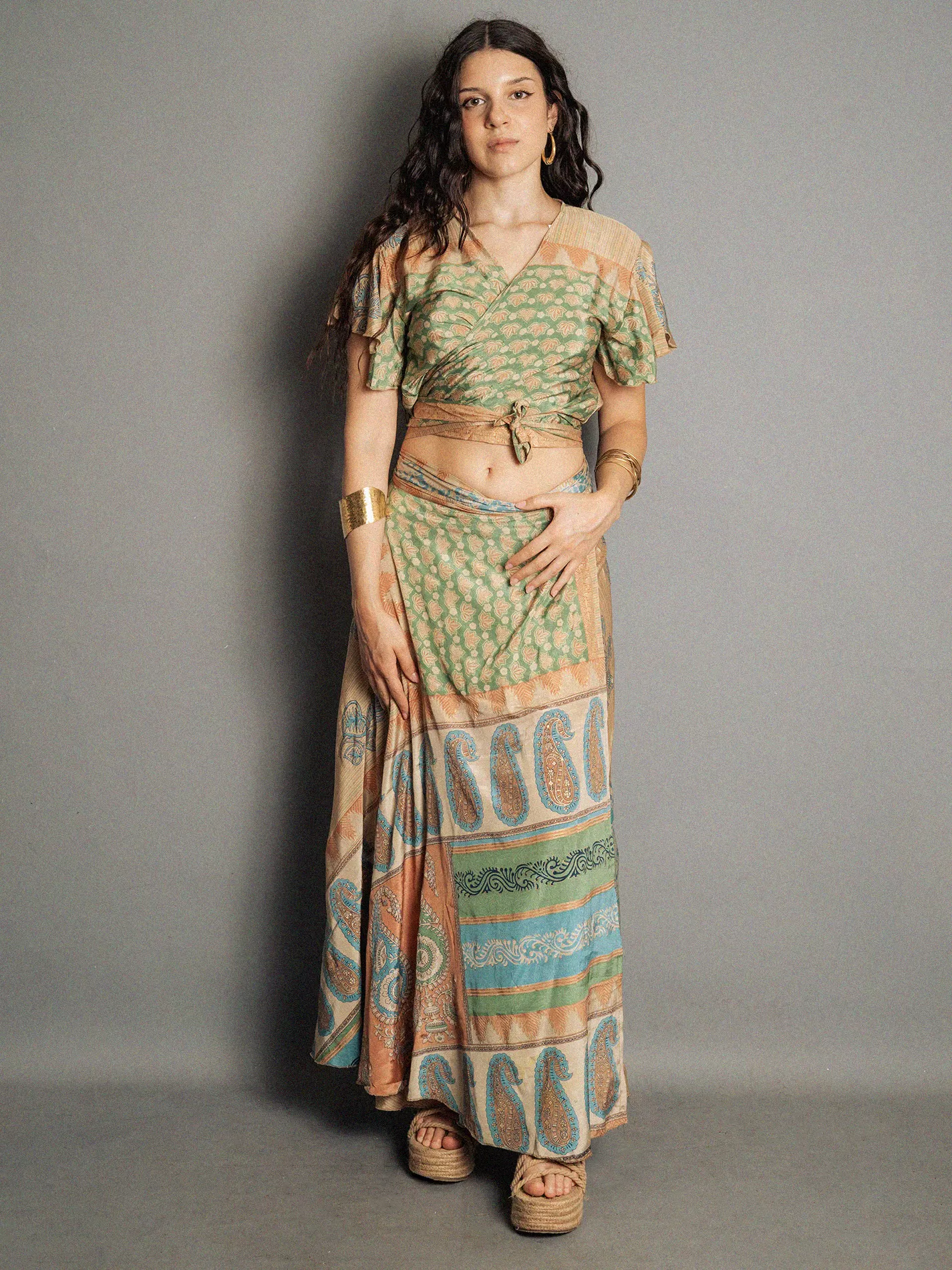 Wrap top e Gonna a Portafoglio verde - Manali