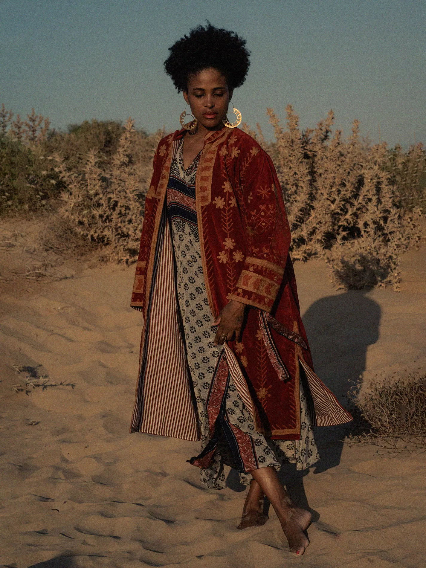 Cappotto SUZANI in Velluto con ricamo fatto a mano - Rosso