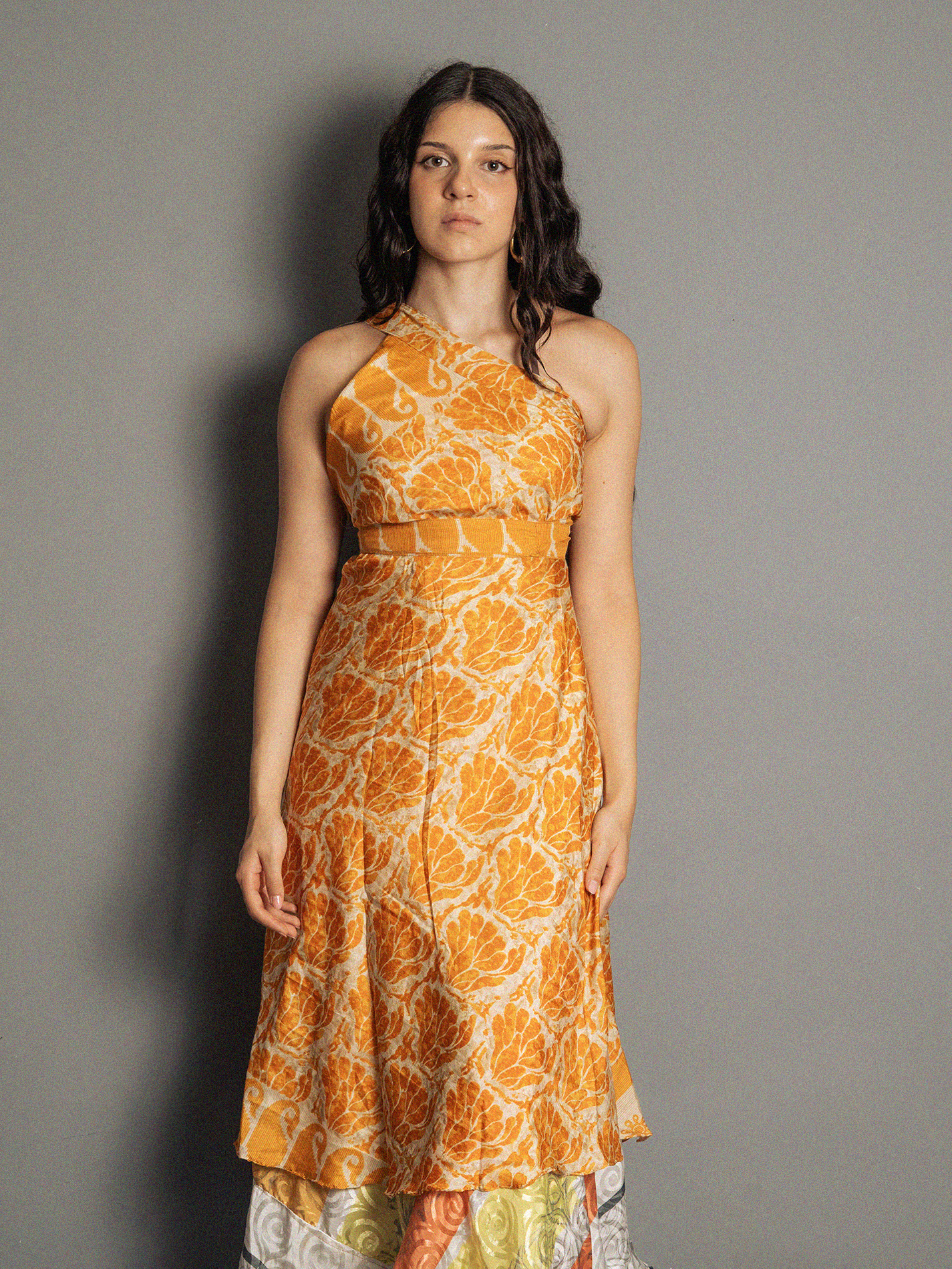 Gonna etnica lunga a portafoglio arancione e giallo – India