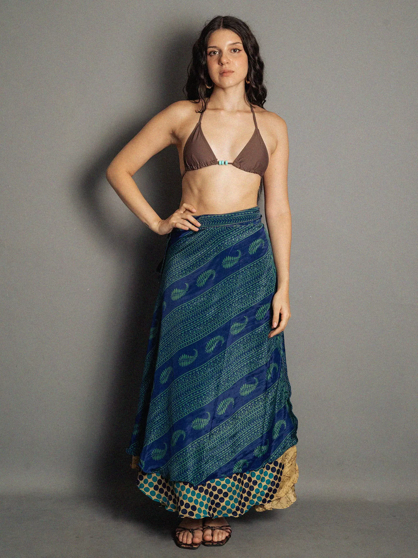 Gonna etnica lunga a portafoglio blu – India