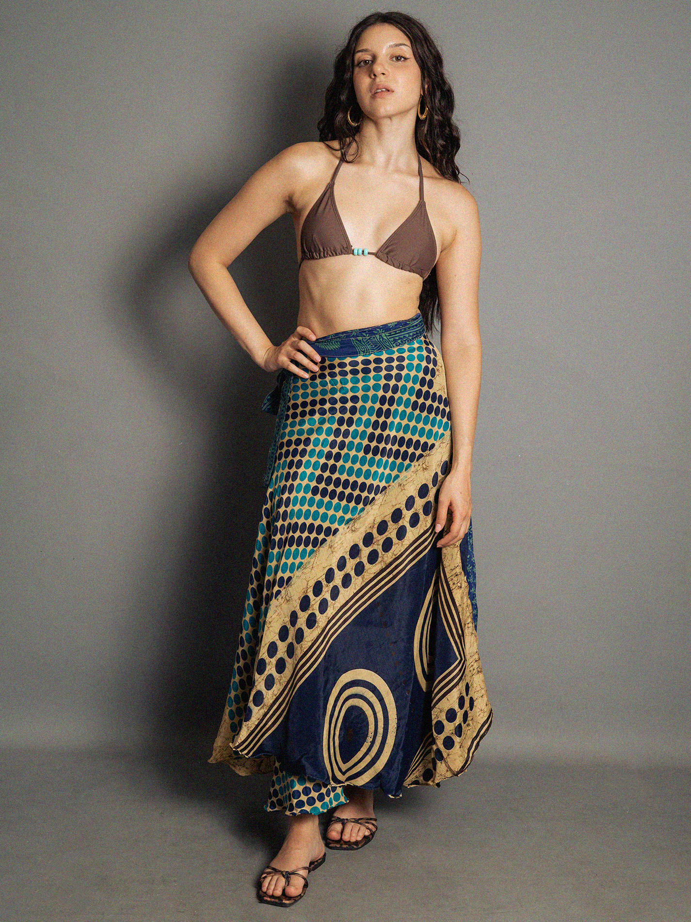 Gonna etnica lunga a portafoglio blu – India