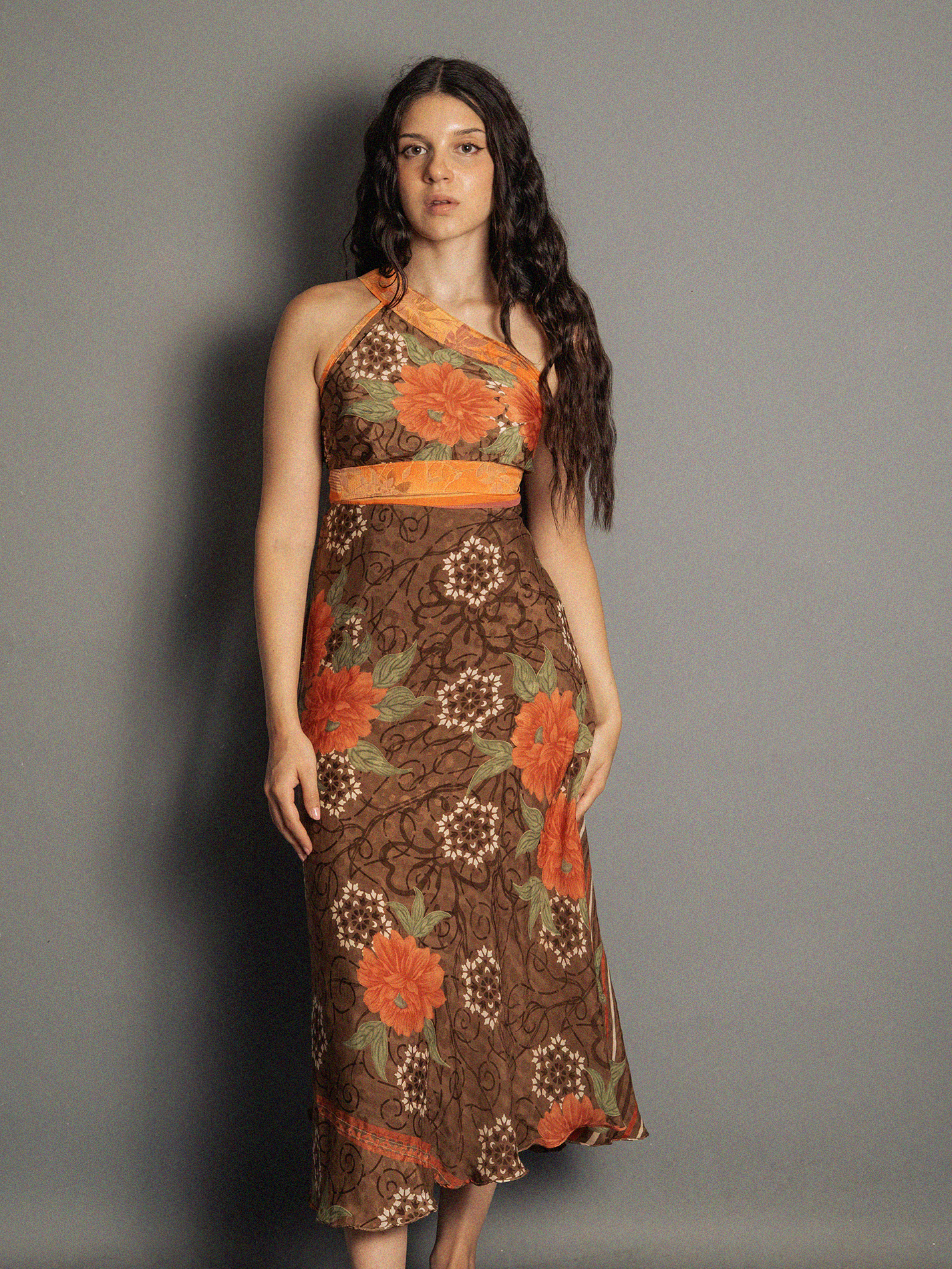 Gonna etnica lunga a portafoglio fiori rossi – India