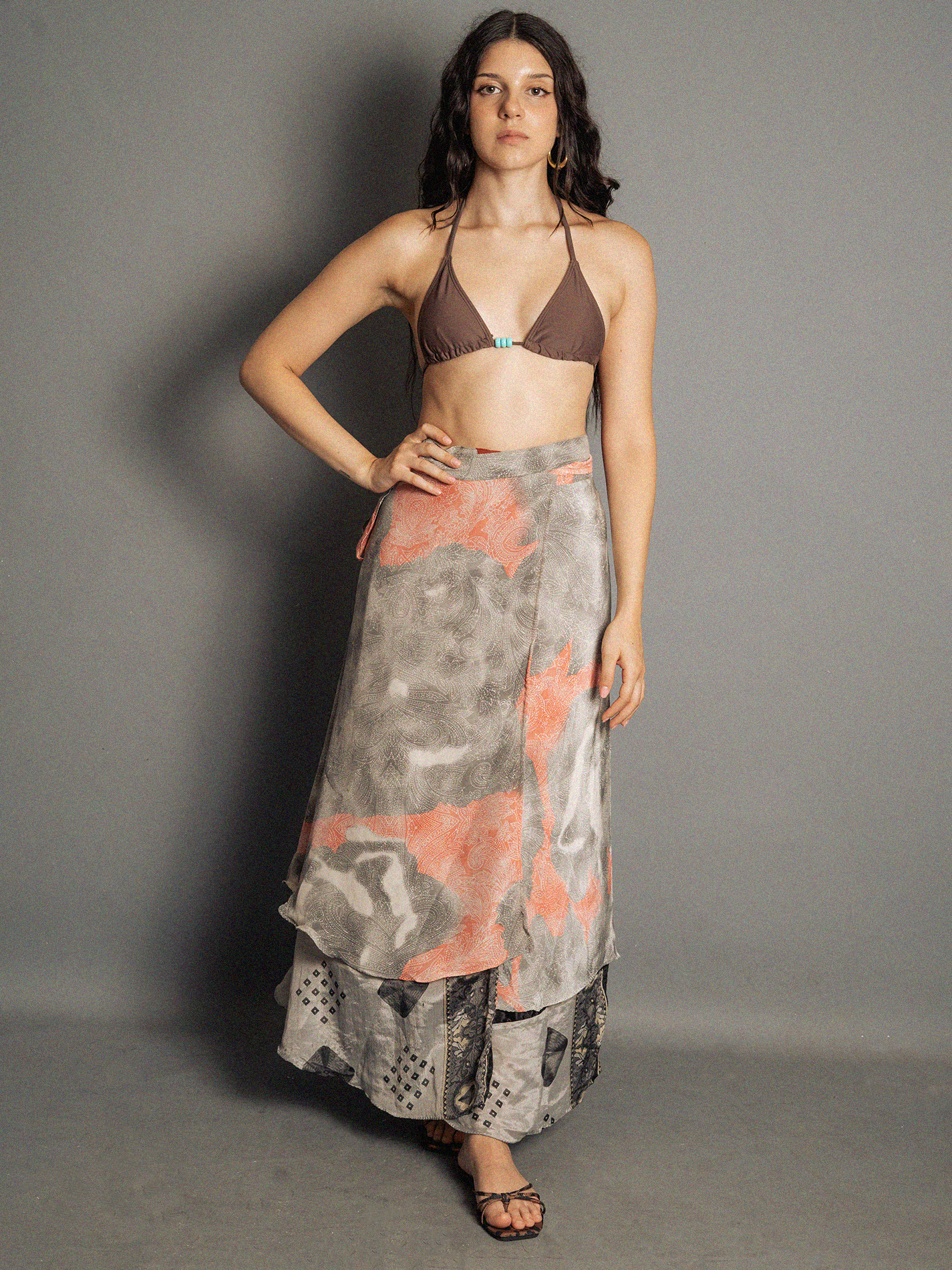 Gonna etnica lunga a portafoglio grigio – India