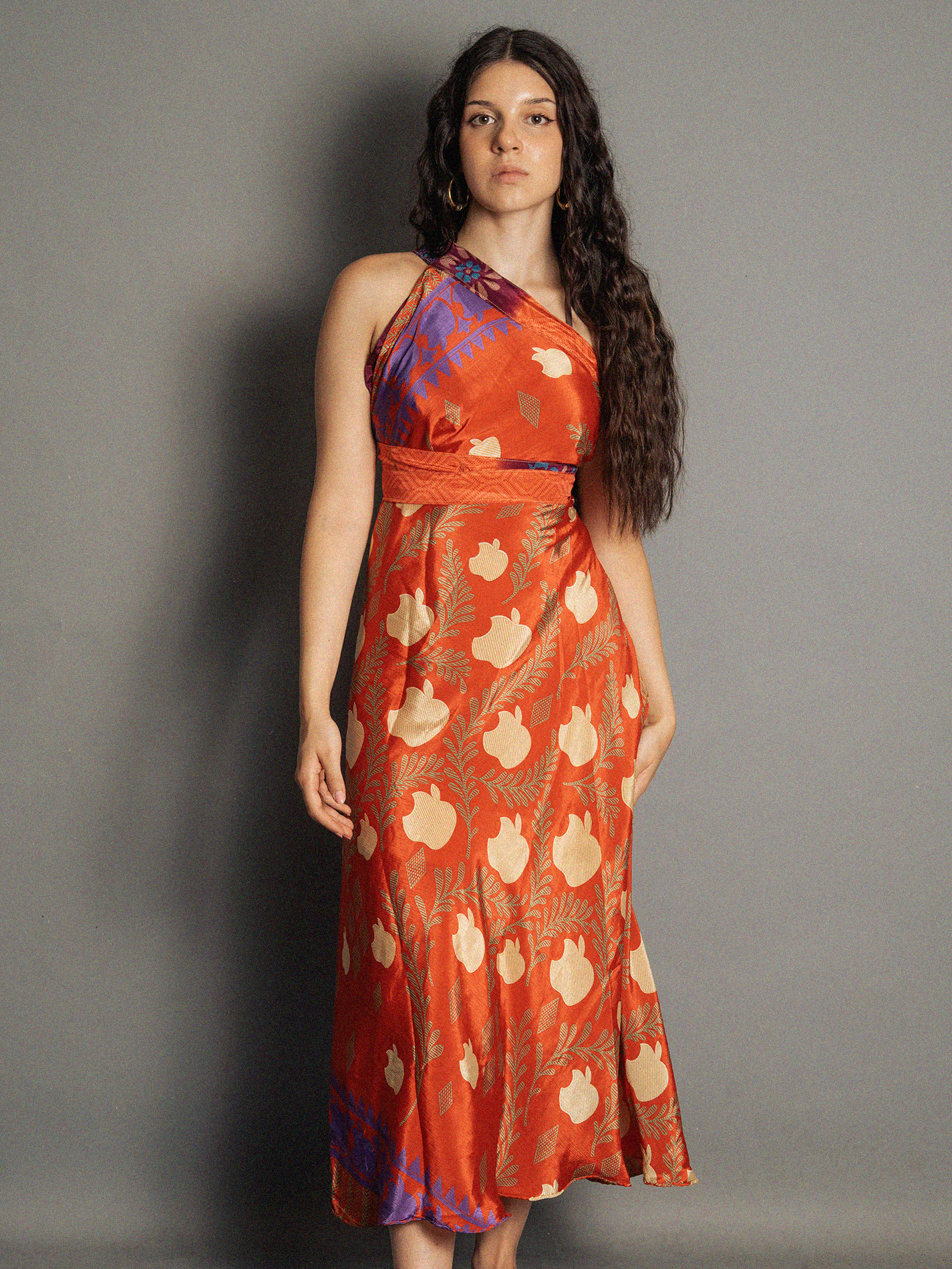 Gonna etnica lunga a portafoglio mele – India