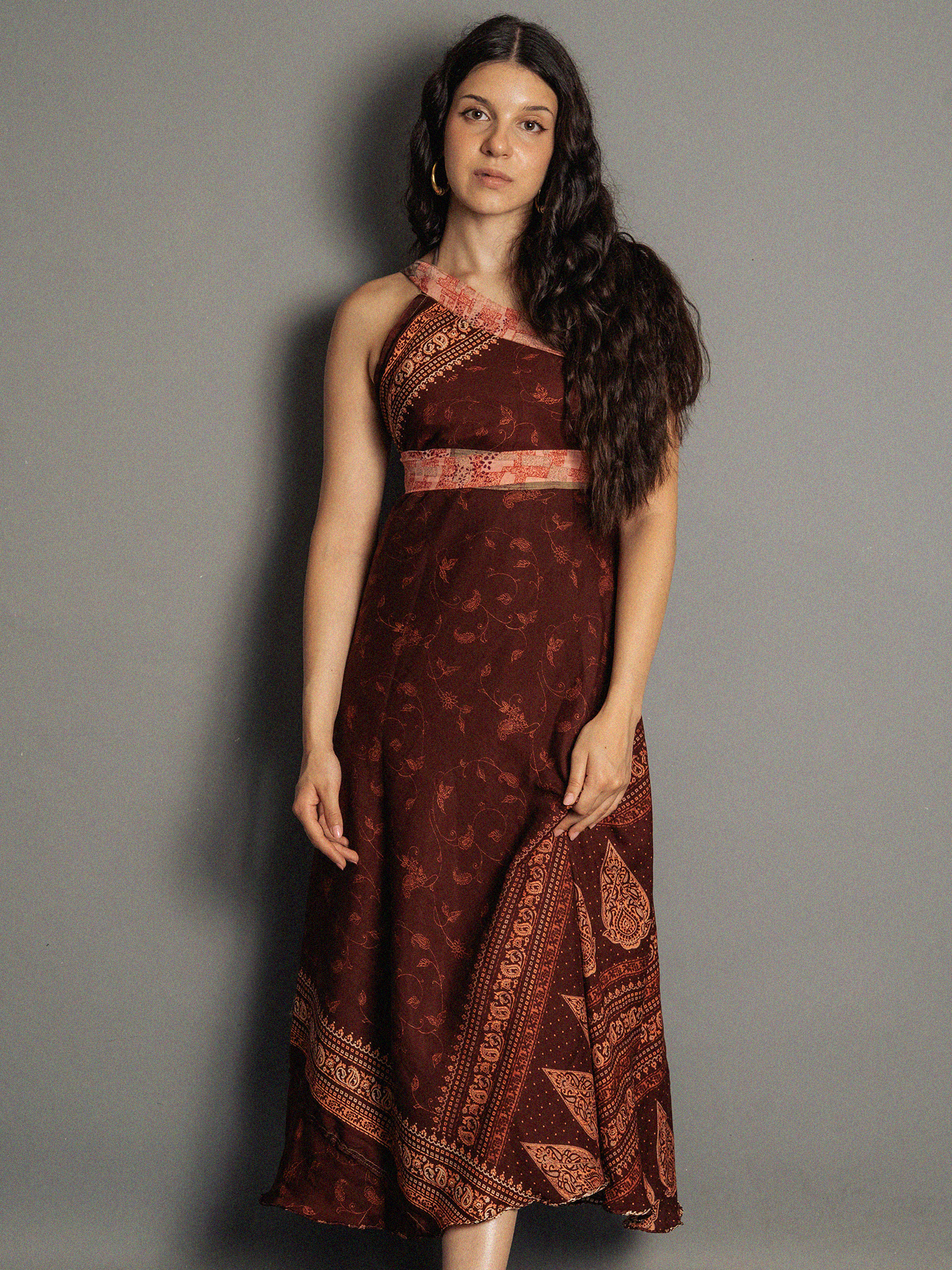 Gonna etnica lunga a portafoglio rosso scuro – India