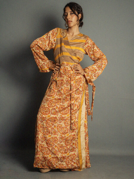 Kimono bianco e rosso – Tibet