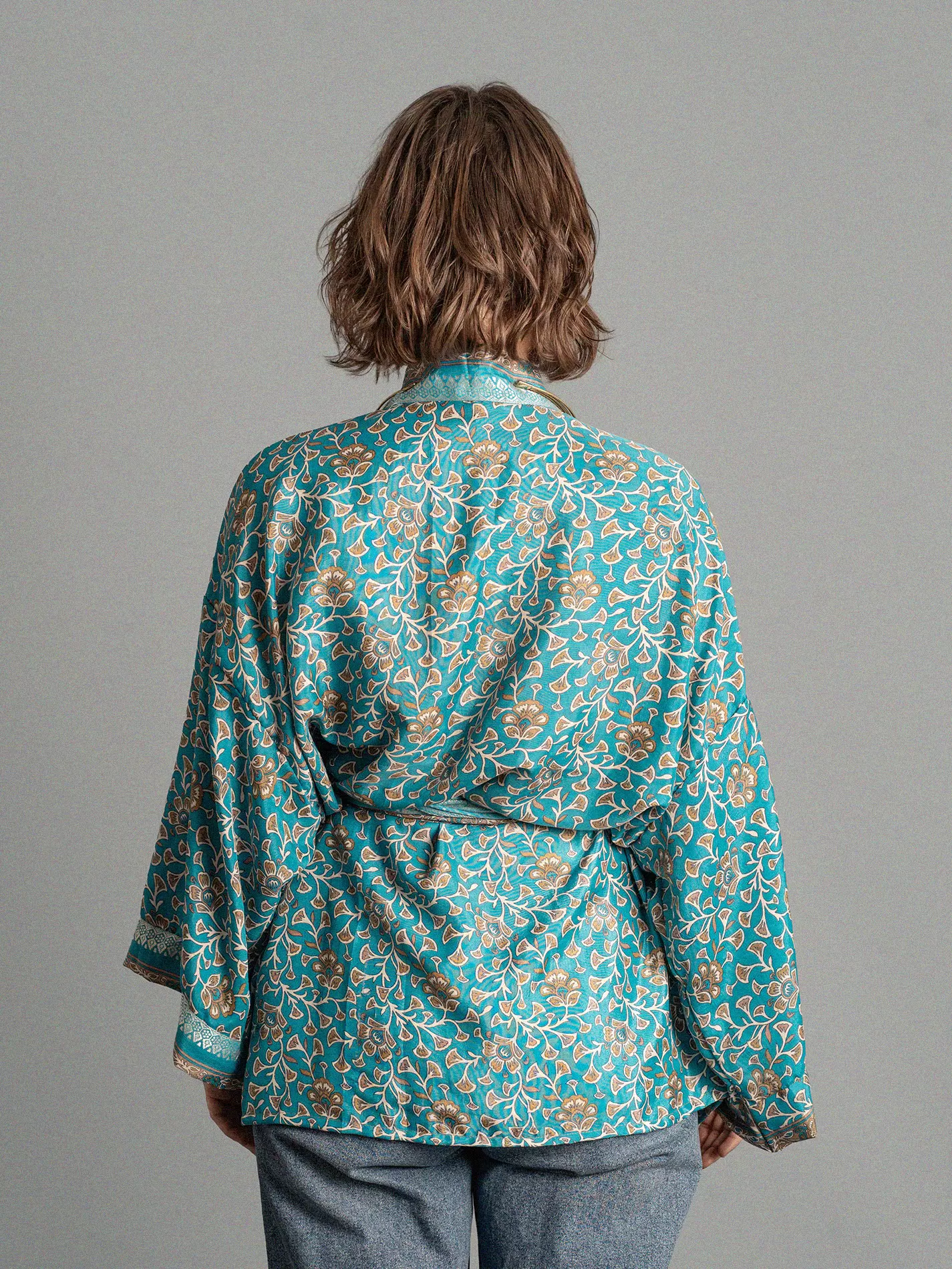Kimono corto fiori bianchi - Kerala