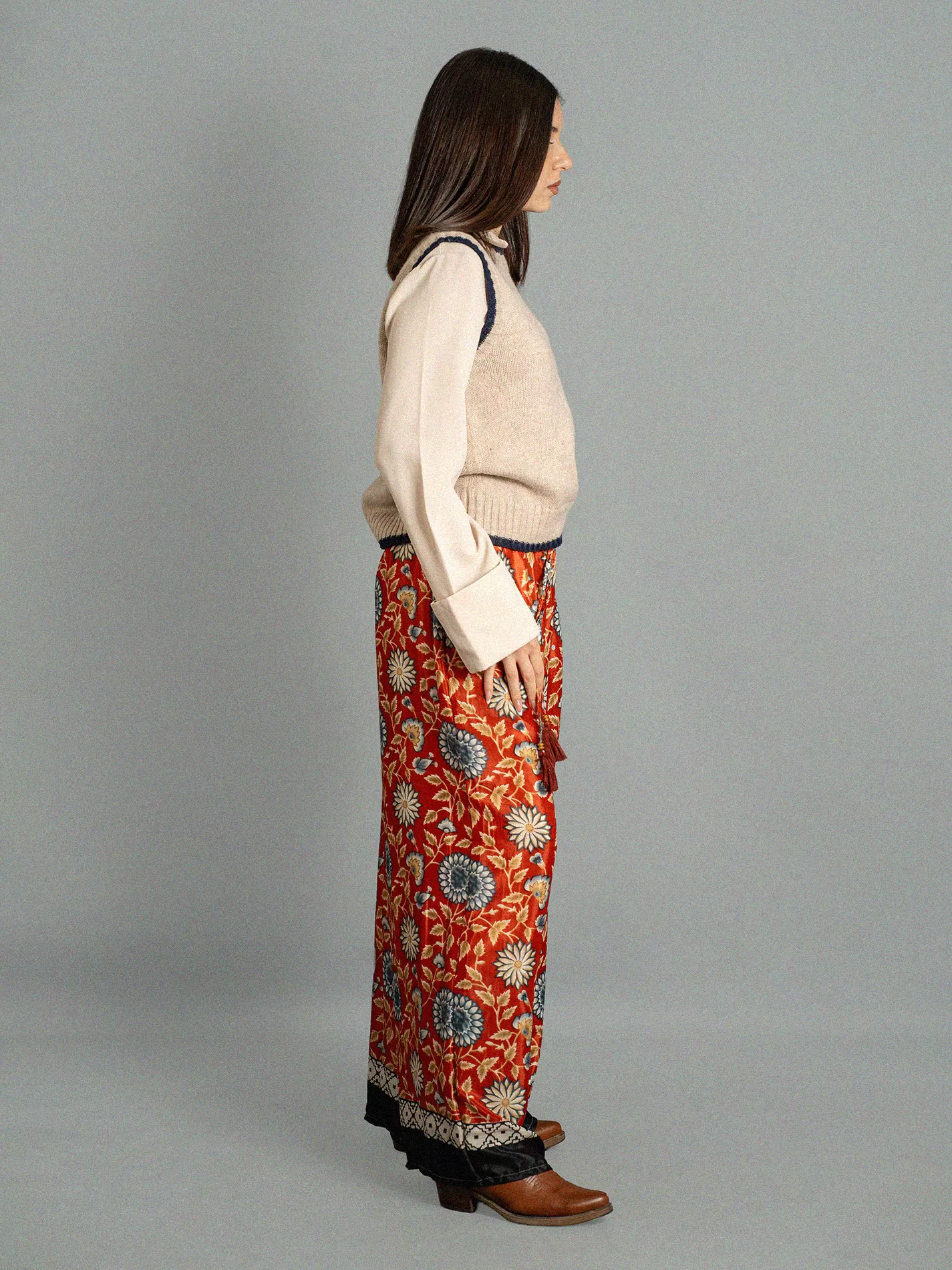 Pantalone SM rosso con fiori - Gurgaon